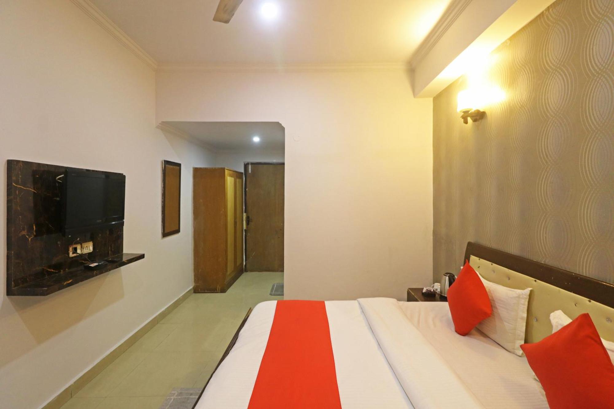Hotel Samara Near Igi Airport Delhi 新德里 外观 照片
